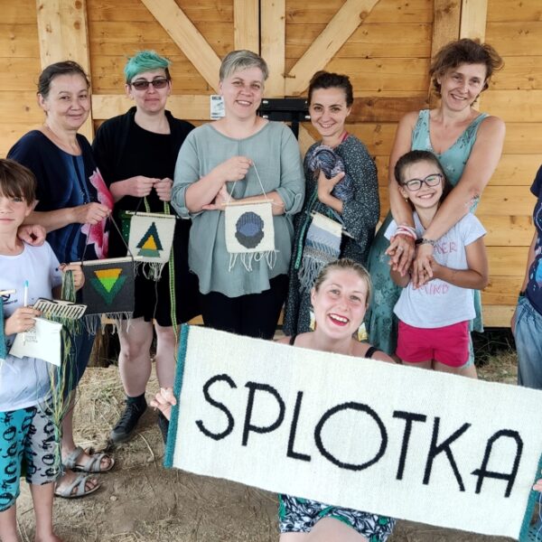 wakacyjne-warsztaty-kurs-tkania-przedzenia Wakacyjny kurs tkania i przędzenia w Żerdnie na Pojezierzu Drawskim
